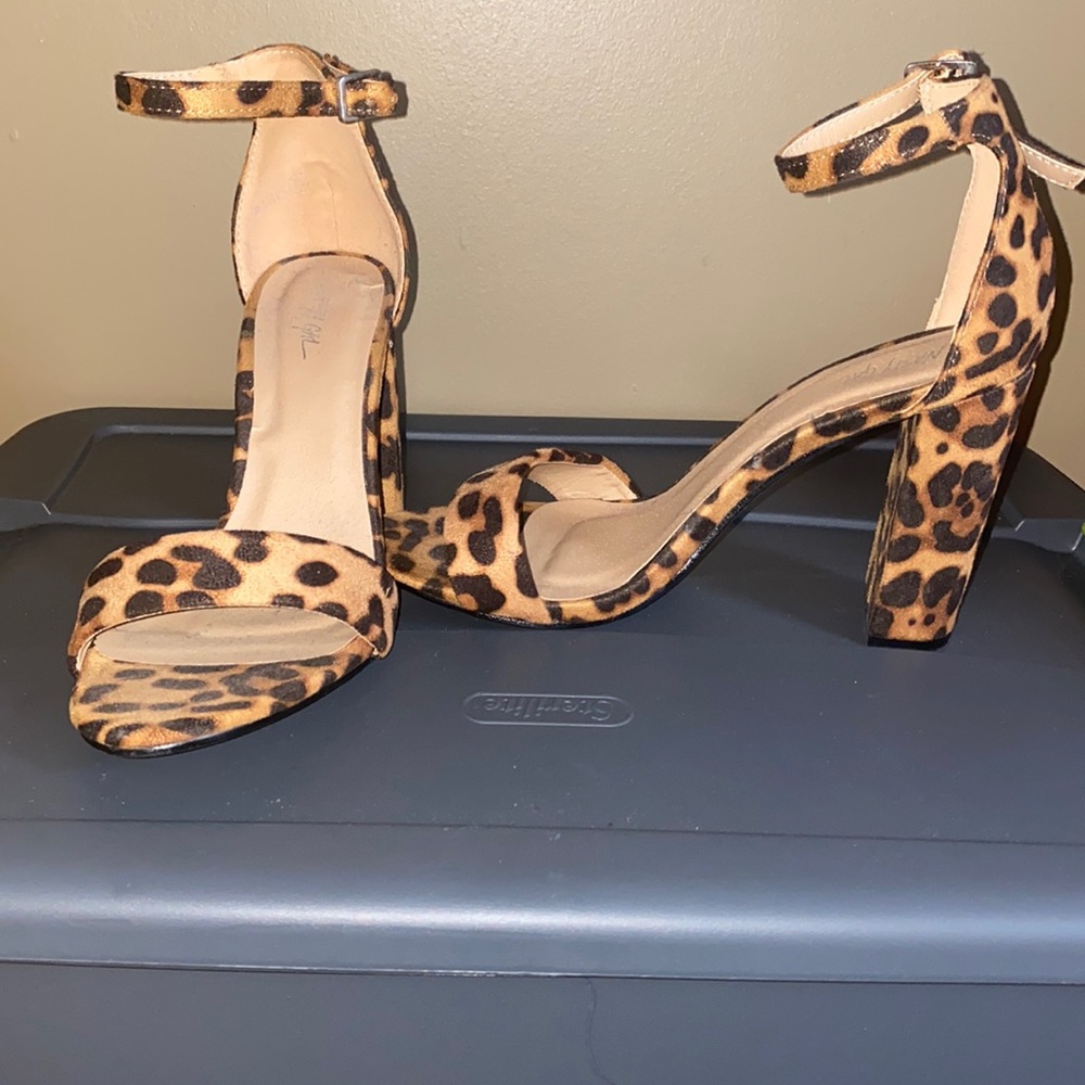 Size 6 leopard nasty gal  chunky heel shoes